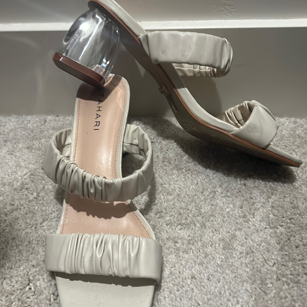 Selling Tahari off white block heels